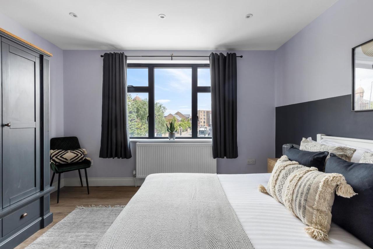 Stylish & Spacious 3 Bed Apartment With Fast Wifi, Close To Tube & Wembly London Exterior photo
